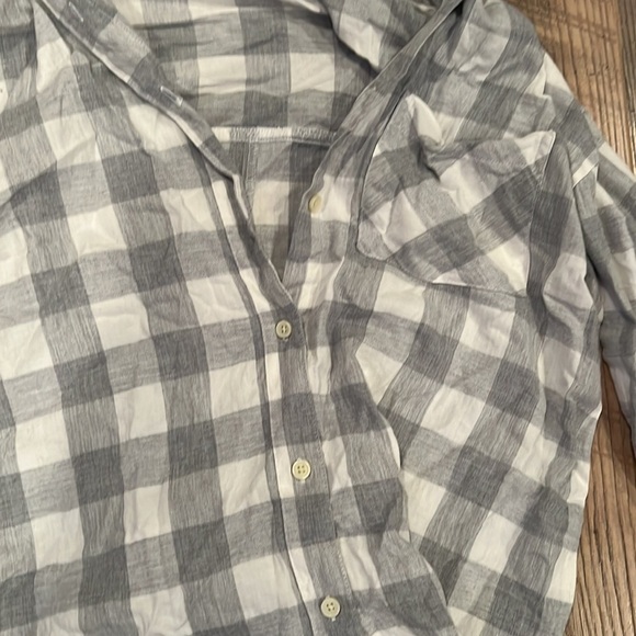 OLD Navy Woman’s Grey and White Flannel Size Small - Picture 2 of 6